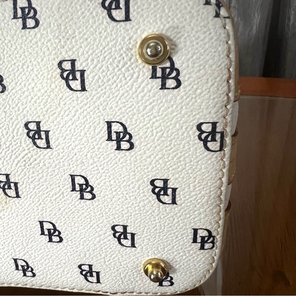 Dooney & Bourke Signature Canvas Leather Shoulder Bag Good Condition - Picture 13 of 16